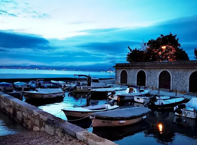 アパート Skaline